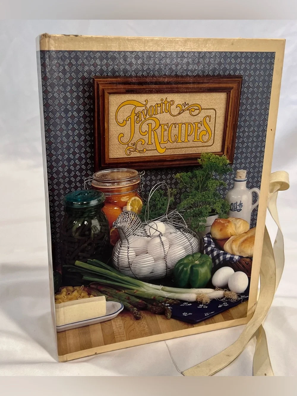 Vintage Hallmark Favorite Recipes Accordion Recipe Organizer